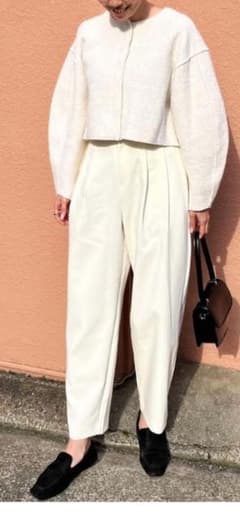 ella キャロットパンツ アイボリー 新品のサムネイル