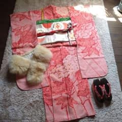 久しぶりの出品❗️振袖セット❗️総絞り　しつけ糸付き❗️FOXファー付き❗️豪華 久しぶりの出品❗️振袖セット❗️総絞り しつけ糸付き❗️FOXファー