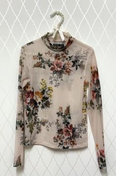 【Bershka】ベルシュカ　シアースルー　長袖　花柄のサムネイル