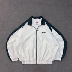 け*ん様 90s NIKE ナイロンジャケット　白タグ　oldnike 短丈　グ よ*し様 90s NIKE ナイロンジャケット 白タグ oldnike 短丈 - メルカリ