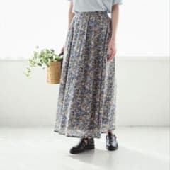 「こころ躍る柄をまとって」リバティプリントのロングスカートのサムネイル