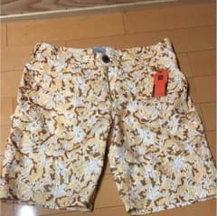ショートパンツのサムネイル