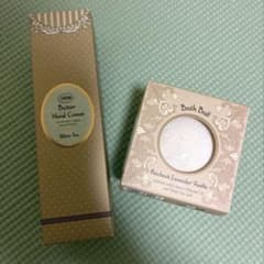 値下げしました!! SABON リッチハンドクリーム & バスボール セットのサムネイル