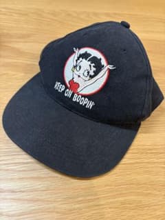 【希少】Betty Boop ベティ・ブープ 刺繍キャップ ブラック 古着のサムネイル