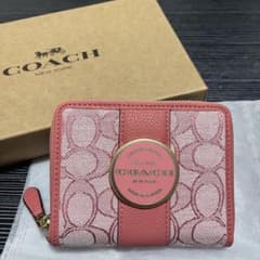 COACH 二つ折り財布 ピンク シグネチャー - メルカリ
