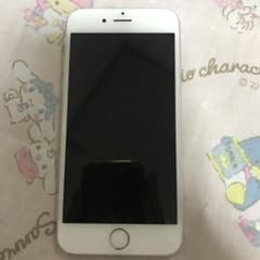 iPhone 6s Silver 16 GB auのサムネイル