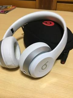 Beatsヘッドホンのサムネイル