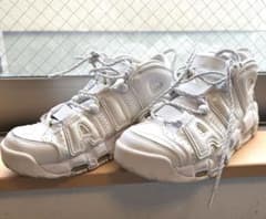 YI様専用　NIKE MORE UP tempo トリプルホワイト　モアテンのサムネイル