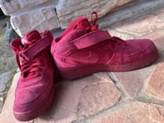 Nike レッド ハイカット スニーカーのサムネイル