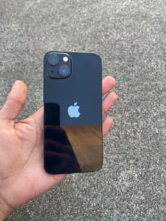 Apple iPhone 13 ブラック 本体のサムネイル