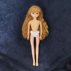 35 [Licca-chan] Licca-chan doll with blue eyeshadow