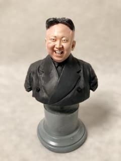 金正恩 ガレージキット　フィギュア 北朝鮮 習近平　完成品　シュプリームのサムネイル