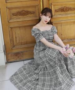 Herlipto Alizee Off-Shoulder Dress - メルカリ
