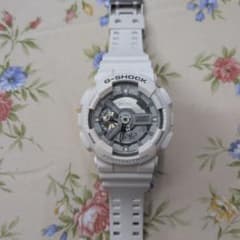 CASIO G-SHOCK ホワイト 腕時計のサムネイル