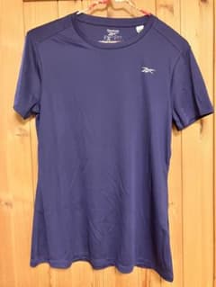 新品未使用！Reebok Tシャツのサムネイル