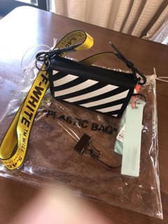 off  white cherry福岡のサムネイル