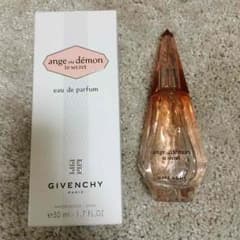 GIVENCHY アンジュ デモン シークレットのサムネイル