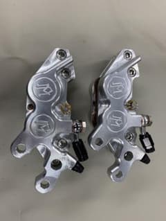 Performance Machine4Pフロントキャリパーのサムネイル