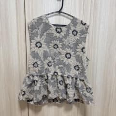 ZARA 花柄ジャガード ペプラムノースリーブトップスのサムネイル
