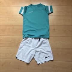 子供用 NIKE Dri-FIT 上下セットアップのサムネイル