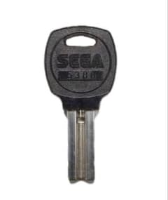 セガ　解除キー2個セット　5380　純正未使用 中古品シリンダー付き セガ 5380 キー 鍵 筐体 純正キー アーケードゲーム メンテナンスキー