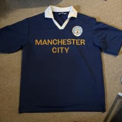 GU Manchester City コラボ ポロシャツ ネイビー Lサイズのサムネイル