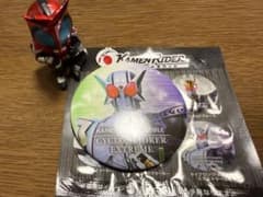仮面ライダー　カブト　ガチャ　缶バッジ付きのサムネイル