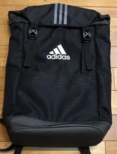 adidas リュックのサムネイル