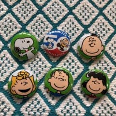 スヌーピータウン　缶バッチ　50thのサムネイル