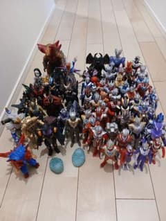 ウルトラマン ソフビ フィギュア 大量セットのサムネイル