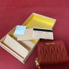 本日のみ更に値下げ！MIUMIU財布(⁎ᴗ͈ˬᴗ͈⁎)新品、未使用✩.*˚のサムネイル
