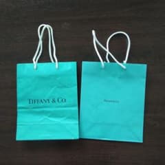 TIFFANY & Co. ショップ袋 2枚セット - メルカリ