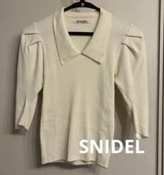SNIDEL パフスリーブニット ホワイトのサムネイル