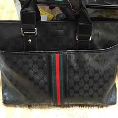 GUCCI ビジネスバック 財布 手帳ケースのサムネイル