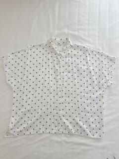 最終値下【美品】UNIQLO レーヨンブラウス 半袖 XL ドット柄のサムネイル