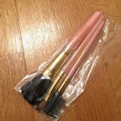 リズリサ　メイクブラシ　ノベルティのサムネイル