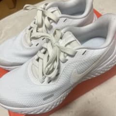 NIKEスニーカーのサムネイル