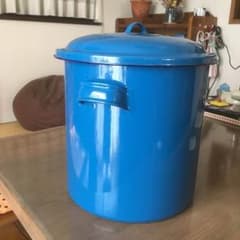 ホーロー容器のサムネイル