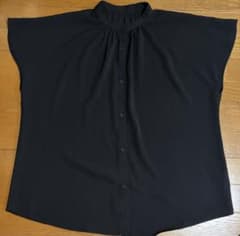 GUシャツ　ブラックのサムネイル