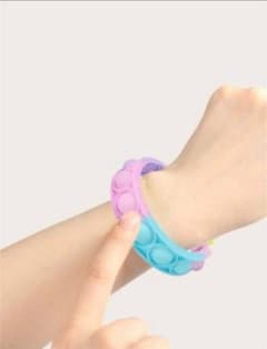 新品♡リストバンド・プッシュポップバブル シリコーンのサムネイル