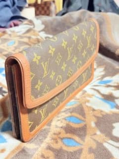 LOUIS VUITTON モノグラム クラッチバッグのサムネイル