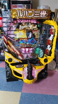 パチンコ実機 CRルパン三世 9H1BY1 - メルカリ