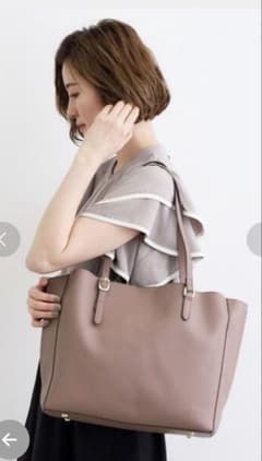 『値下げしました』【新品未使用】grove シンプル トートバッグ A4収納可のサムネイル