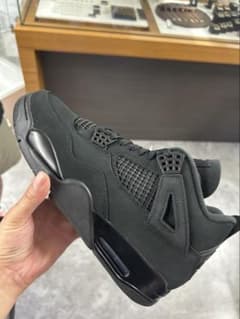 NIKE AIR JORDAN 4 BLACK CATのサムネイル