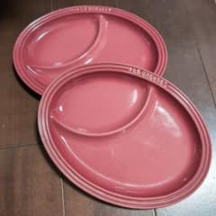 LE CREUSET✨ルクルーゼ✨ 濃ピンクオーバル皿２枚セットのサムネイル