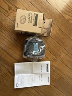 マキタ　40v充電器互換アダプタ　ADP10のサムネイル