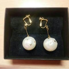 ハンドメイド　イヤリングのサムネイル