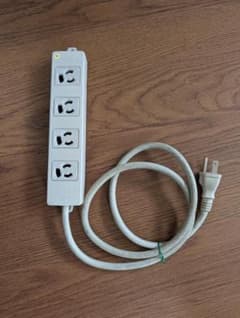 電源タップ １m 4口 工事物件タップ 電源タップ OAタップ 延長コードのサムネイル