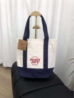 新品 TRADER JOE'S キャンバストートバッグ ネイビー両面ロゴ刺繍入りのサムネイル