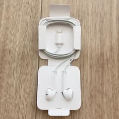 【純正】Apple 優先イヤホン Apple Earphones ライトニングのサムネイル